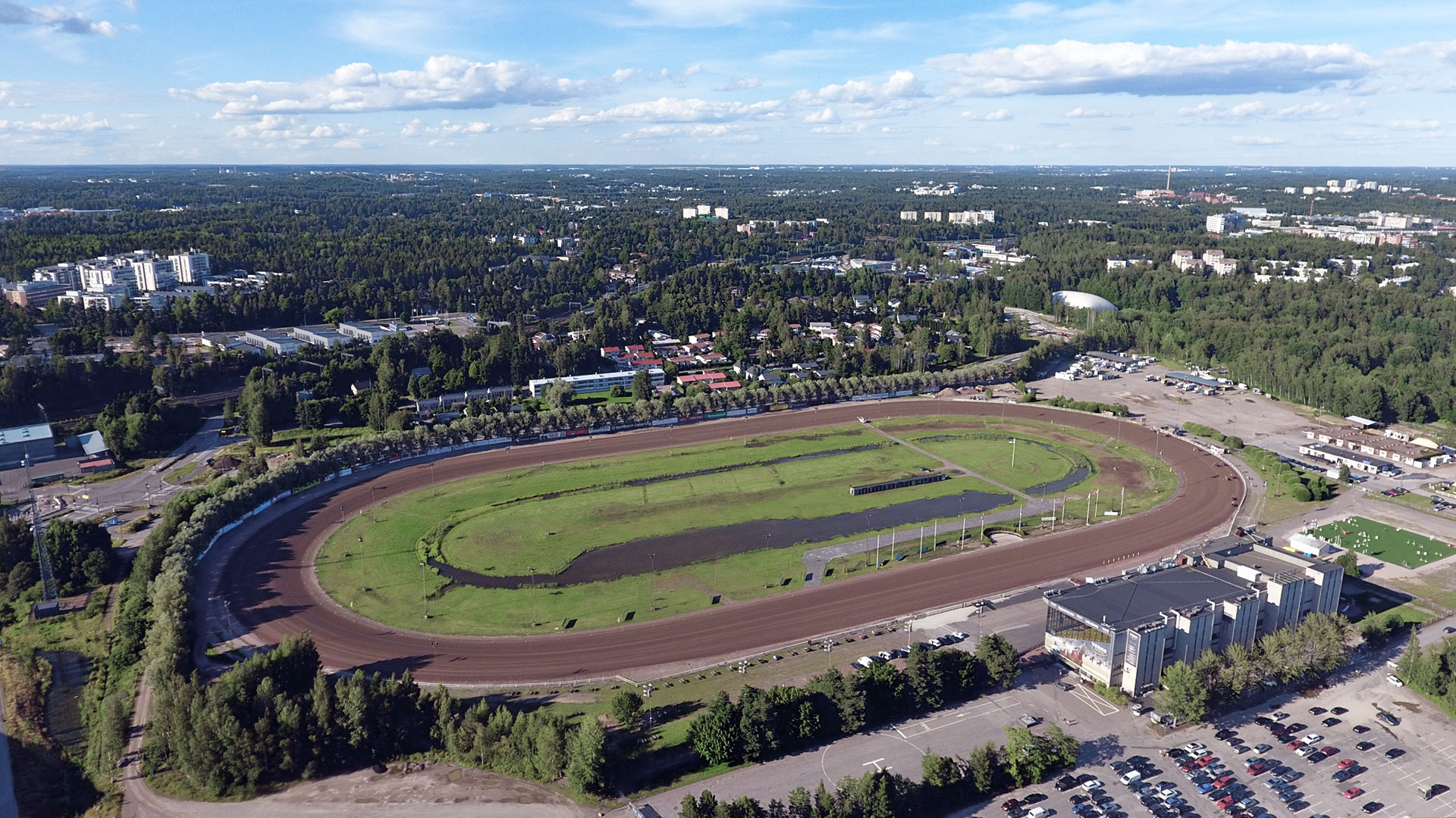 Suomen keskusrata Vermo Areena ilmakuva.