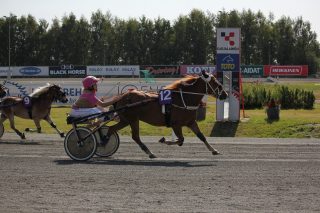 Kattedals Isse ja Nina Hänninen. Kuva: Suva Hakkarainen/Hippos.