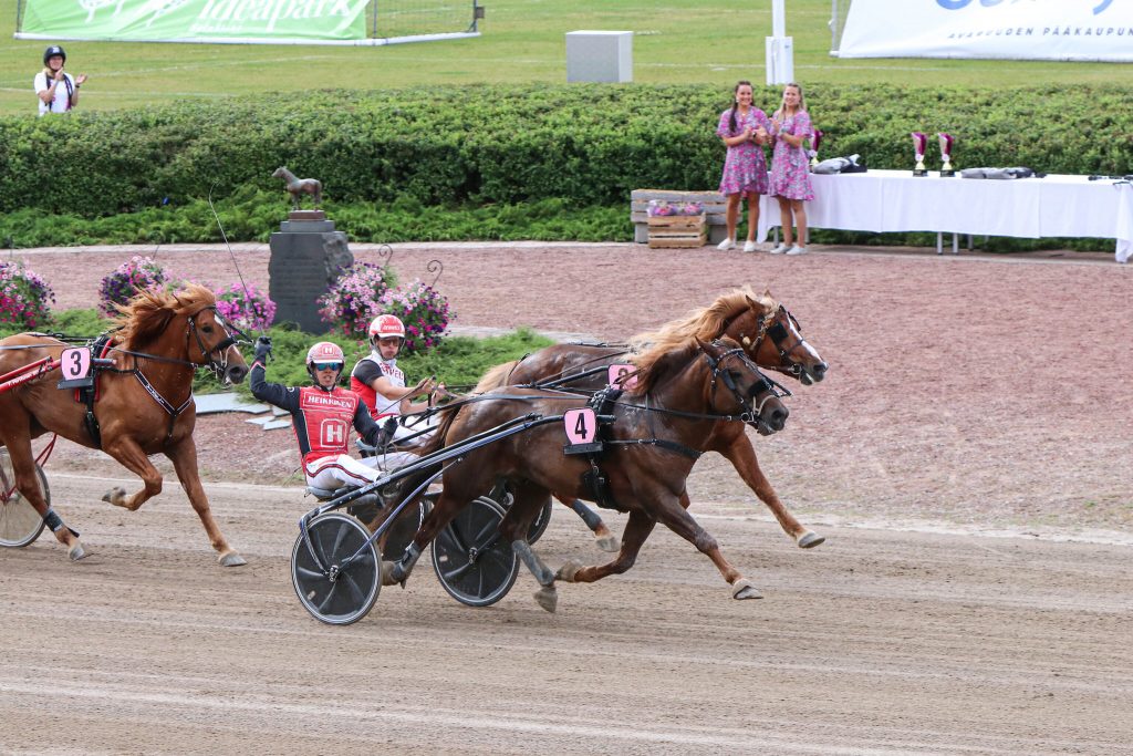 Santtu Raitala ja Evartti maalisuoralla