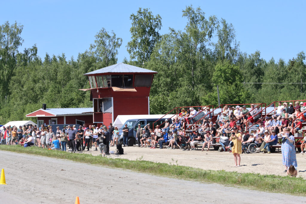 Kuvassa Pietarsaaren yleisö